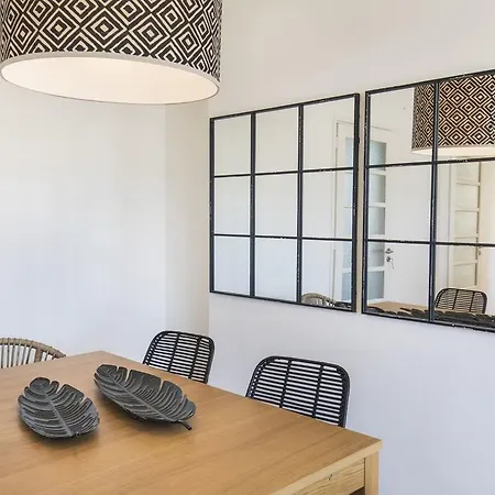 Lovelystay - Bonsai Light And Comfort Flat *