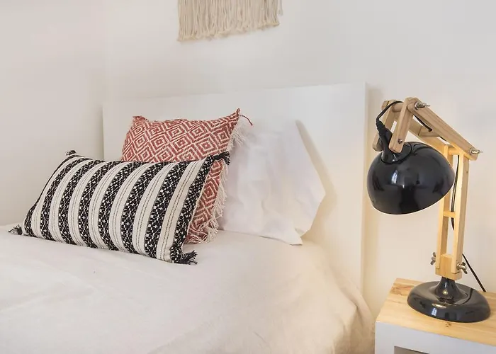 Lovelystay - Bonsai Light And Comfort Flat *