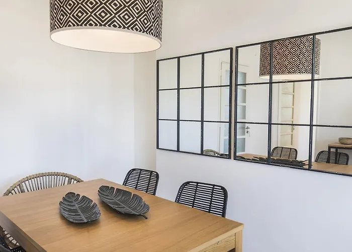 Lovelystay - Bonsai Light And Comfort Flat *