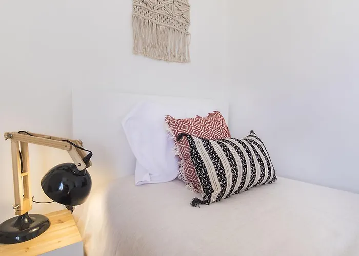 Lovelystay - Bonsai Light And Comfort Flat *